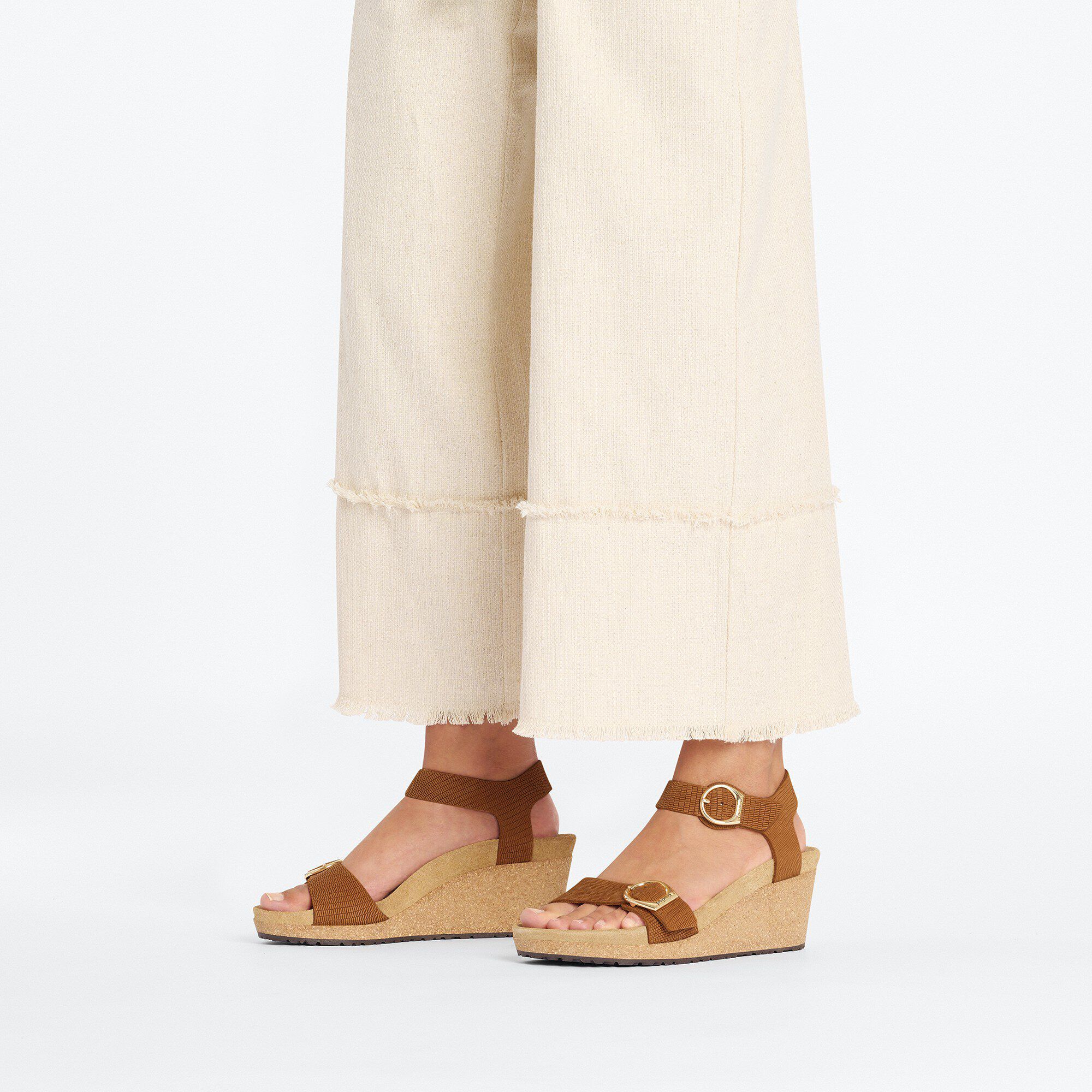 Soley Ring-Buckle Nubuck Leather Embossed - View 6